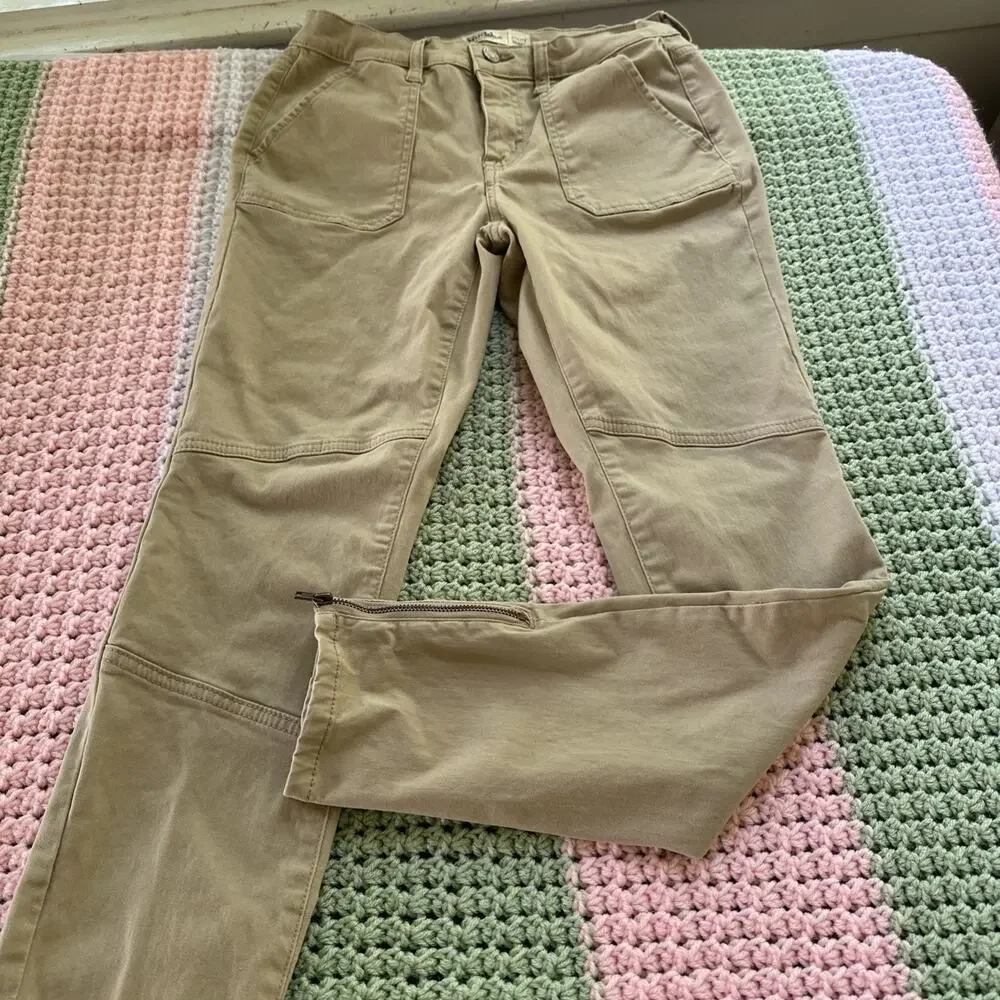 Mudd Size 5 FLX Stretch Khaki Pants Utility Skinny Zip Detailing Women’s/juniors